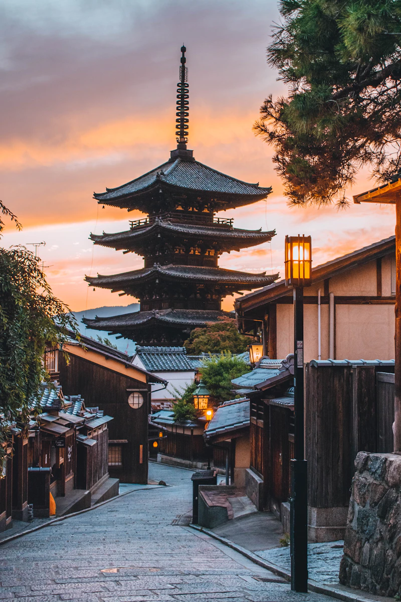 Kyoto lane leading toward Yasaka Pagoda